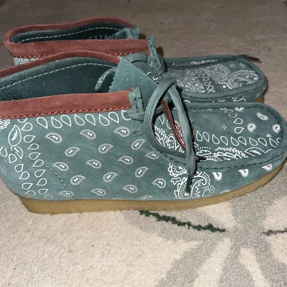 Clarks | Shoes | Clarks Green Paisley Wallabee Size 3 | Poshmark display picture 2